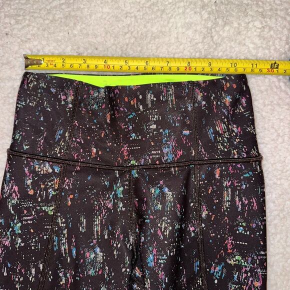 Athleta Lightning City Lights Multi Color Pattern Capri Leggings XXS EUC - Picture 8 of 11
